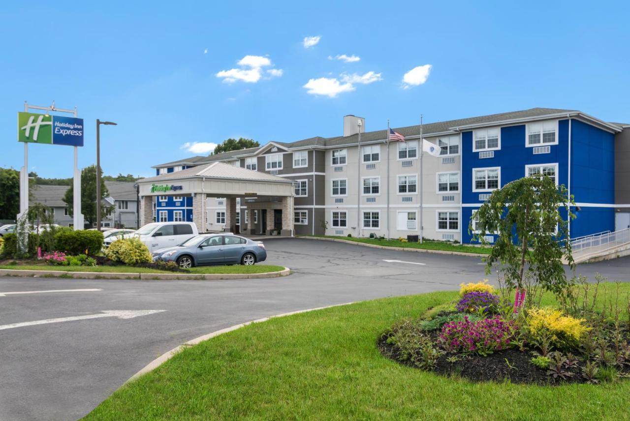 Holiday Inn Express - Plymouth By Ihg Bagian luar foto