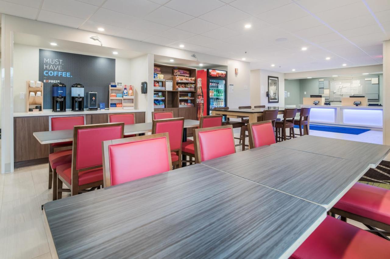 Holiday Inn Express - Plymouth By Ihg Bagian luar foto