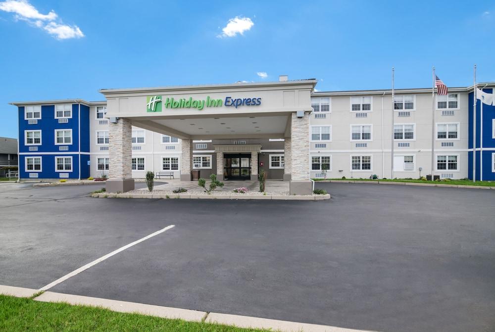 Holiday Inn Express - Plymouth By Ihg Bagian luar foto