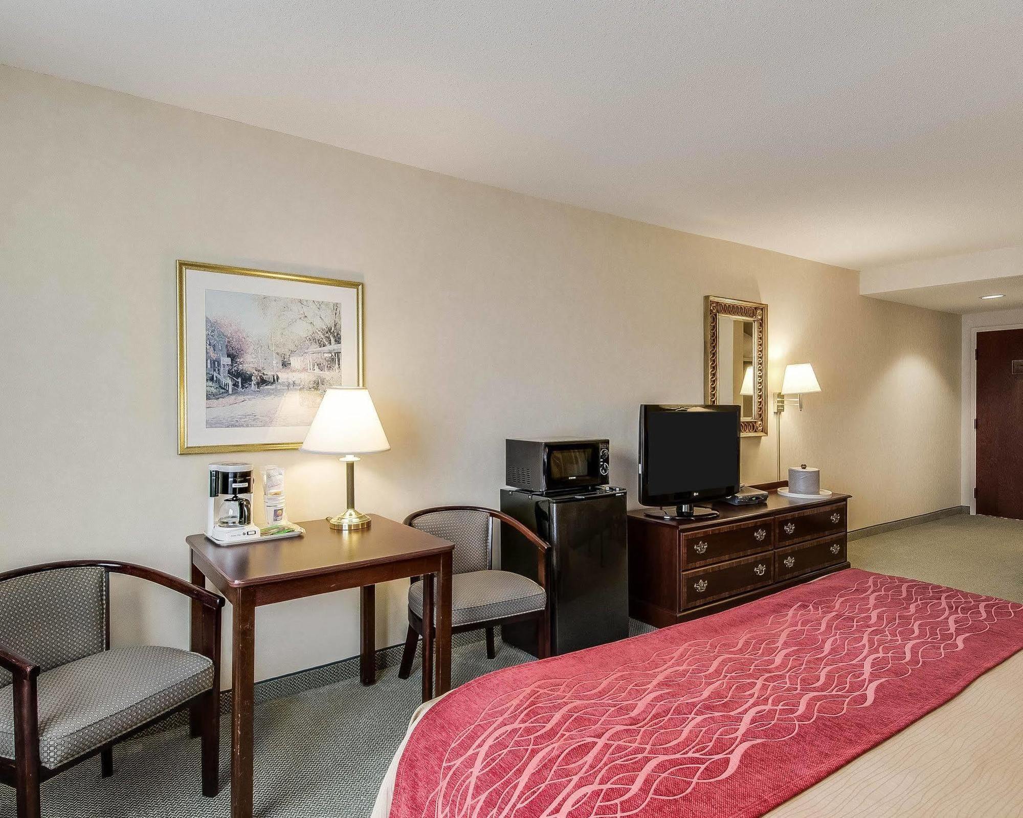 Holiday Inn Express - Plymouth By Ihg Bagian luar foto