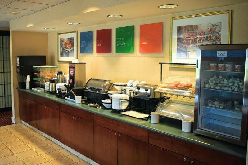 Holiday Inn Express - Plymouth By Ihg Bagian luar foto